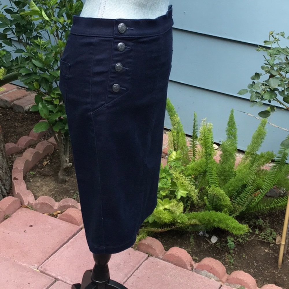 Skirt - Picture 4 of 6